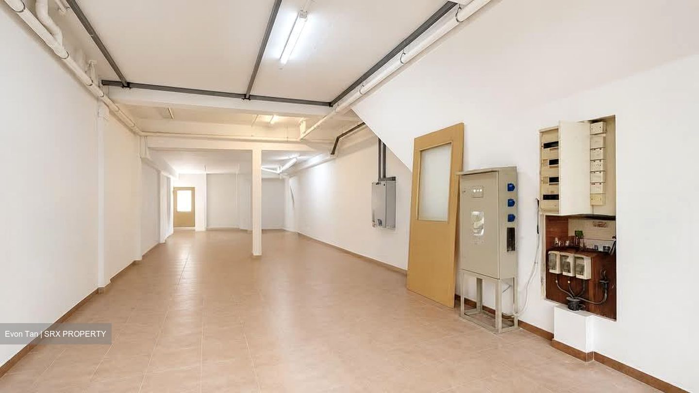 Joo Chiat Road (D15), Shop House #592351491